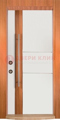 Белая входная дверь c МДФ панелью ЧД-09 в частный дом в Пушкино