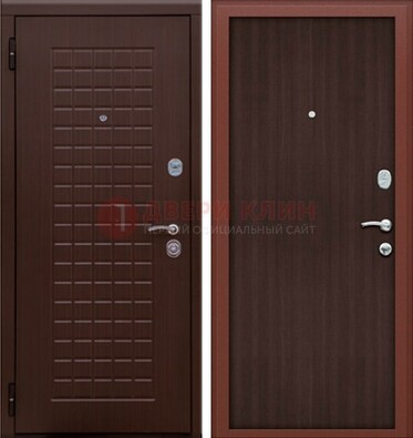 Коричневая металлическая дверь с МДФ ДМ-78 в квартиру в Пушкино