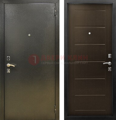 Темная металлическая дверь с порошковым напылением ДП-105 в Мурманске