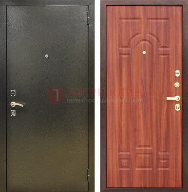 Входная темно-серая дверь с порошковой отделкой и МДФ Миланский орех ДП-281 в Пушкино