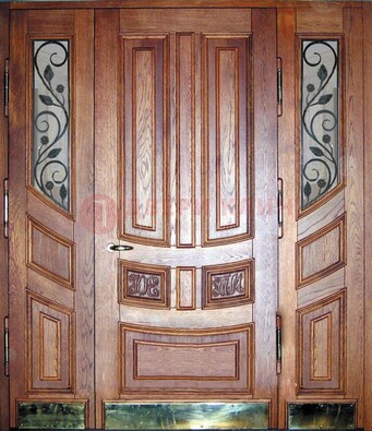 Парадная дверь со стеклом и ковкой ДПР-35 для загородного дома в Пушкино