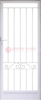 Белая стальная решетчатая дверь с волютами ДР-30 в Пушкино