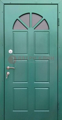 Зеленая стальная дверь со стеклом для дома ДС-28 в Пушкино
