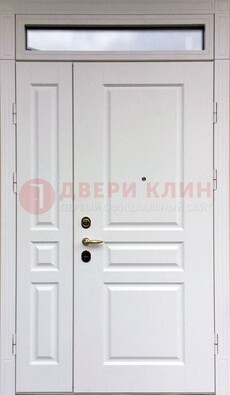 Белая двухстворчатая металлическая дверь со стеклом ДС-63 в Пушкино
