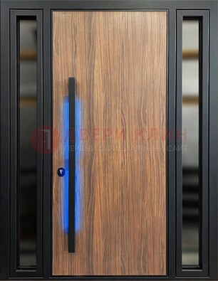 Коричневая металлическая дверь со стеклом ДС-69 в Пушкино