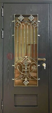 Одностворчатая железная дверь со стеклом и ковкой для дома ДСК-101 в Пушкино