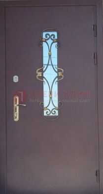 Металлическая дверь со стеклом и ковкой ДСК-77 в панельный дом 