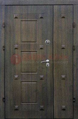 Железная двухстворчатая филенчатая дверь с виноритом ДВТ-143 в Пушкино